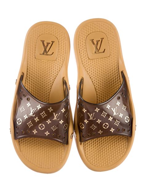 Louis Vuitton Slides & Sandals 